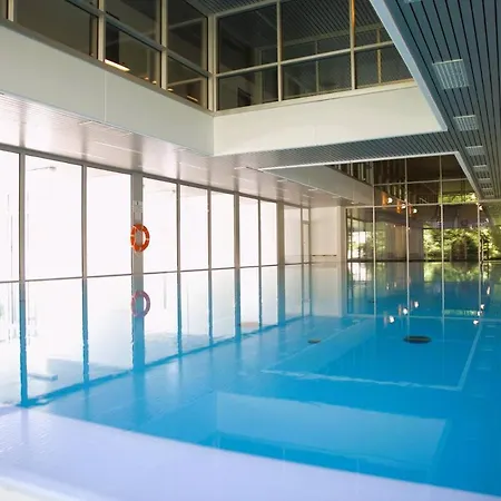 Modern 2 Bedroom With Pool And Gym *