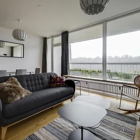 Modern 2 Bedroom With Pool And Gym * Luxemburg